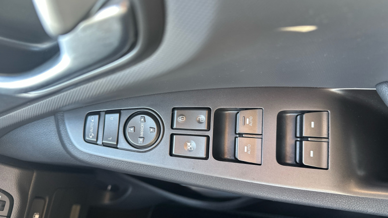 Hyundai IONIQ 1.6 GDi Hybrid Premium SE 5dr DCT Hybrid Hatchback